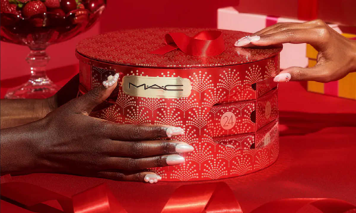MAC Cosmetics Advent Calendar 2022 400 Liku 